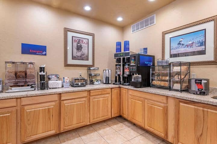 Breakfast area