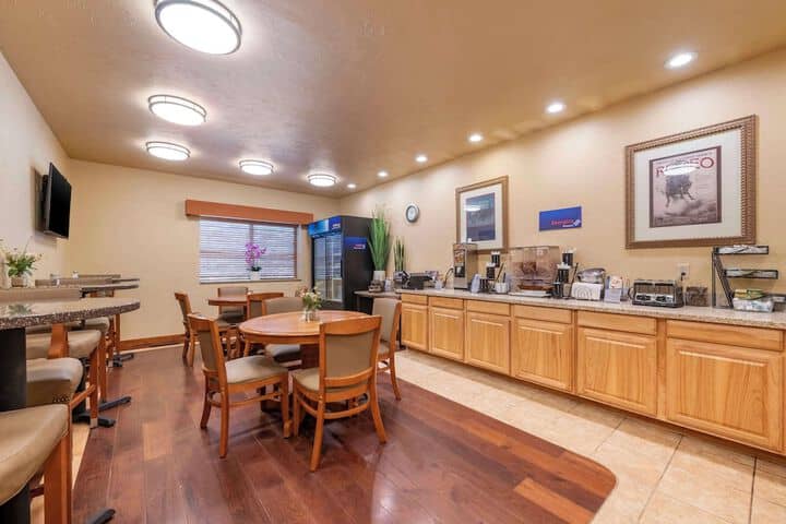 Breakfast area